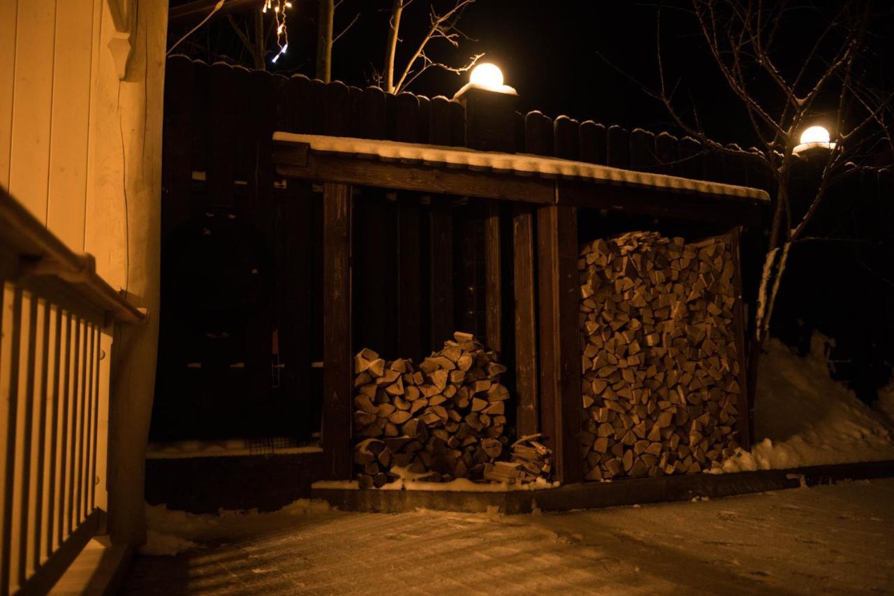 Apartamento Adele Mizhhirya  Exterior foto